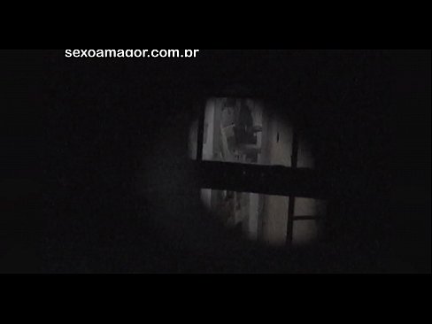 ❤️ Blondie estas sekrete filmita fare de najbara voyeur kaŝita malantaŭ kavaj brikoj Porno fb ĉe eo.xxxshake.ru